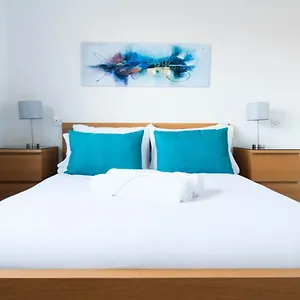 The Dakota - Next To East Midlands Airport Holiday home