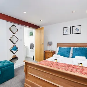 The Little - Self Check-in Near East Midlands Airport Apartment