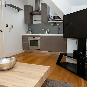 https://alexander-apartments-quayside.hotels-newcastle-upon-tyne.com