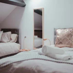 https://bv-luxury-apartment-penthouse-conditioning-house.yorkshirehotels.net
